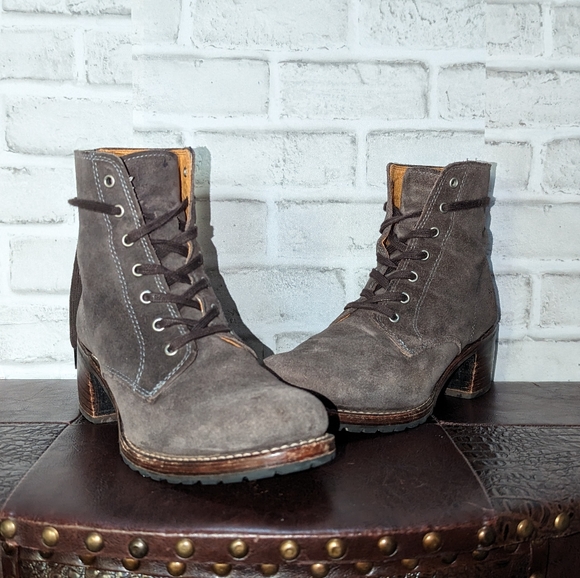 Frye Gray Suede Combat Boots - Picture 4 of 16
